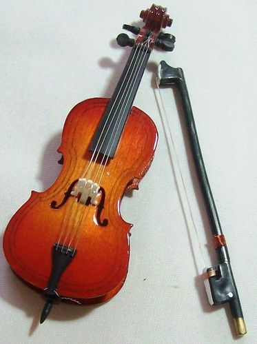 (€ 15,50/VKE) Cello m. Koffer und Bogen